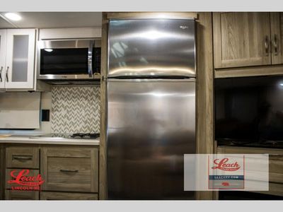 2023 Adventurer 35F - Photo 22