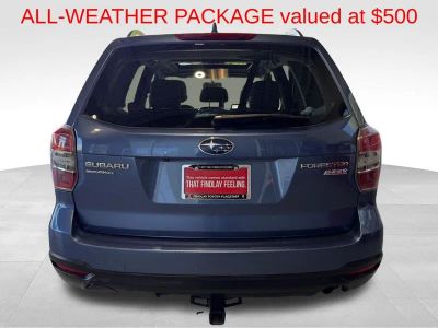 2016 Subaru Forester — detail view