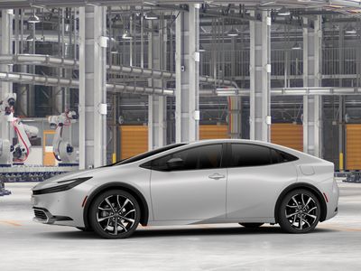 2026 Toyota Prius Plug-in Hybrid - Photo 5