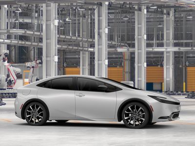 2026 Toyota Prius Plug-in Hybrid - Photo 15
