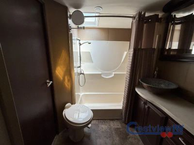 2016 Dutchmen RV Voltage - Photo 20