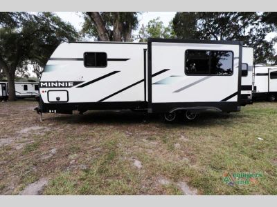 2023 Winnebago Industries Towables Minnie — interior view