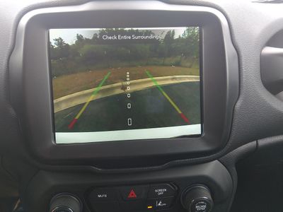 2023 Jeep Renegade - Photo 16