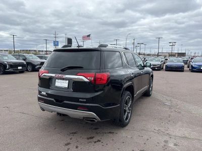 2019 GMC Acadia — detail view