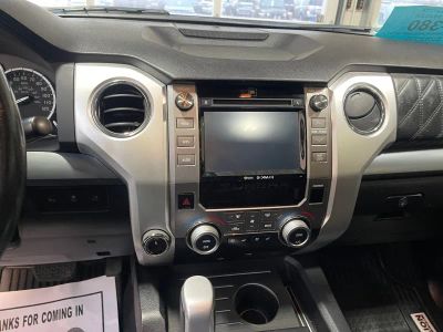 2015 Toyota Tundra 4WD Truck — photo 17 view