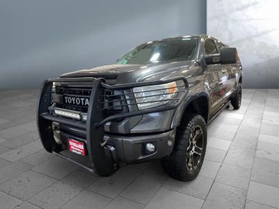 2015 Toyota Tundra 4WD Truck — side profile view