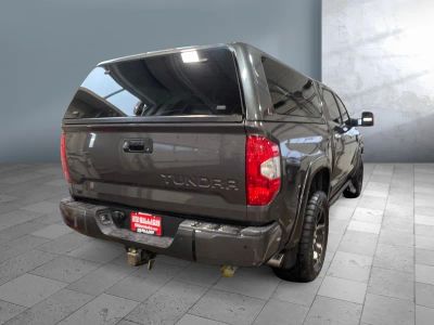2015 Toyota Tundra 4WD Truck — photo 8 view