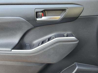 2023 Toyota Highlander - Photo 15