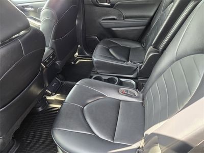 2023 Toyota Highlander - Photo 20