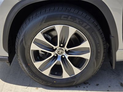2023 Toyota Highlander - Photo 7