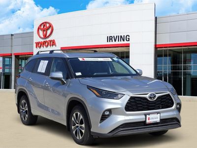 2023 Toyota Highlander - Photo 2