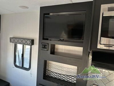 2022 Coachmen RV Freedom Express Ultra Lite - Photo 11