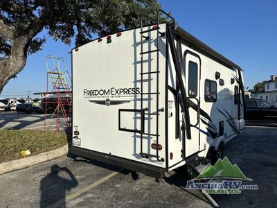 2022 Coachmen RV Freedom Express Ultra Lite - Photo 3