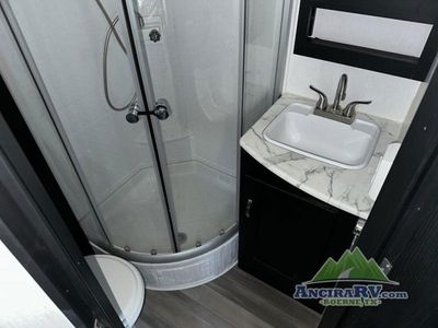 2022 Coachmen RV Freedom Express Ultra Lite - Photo 15