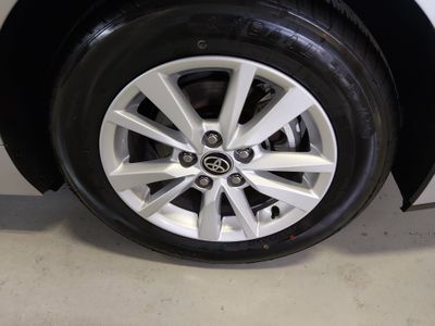 2025 Toyota Camry — photo 12 view