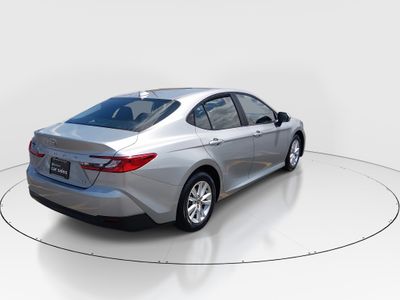 2025 Toyota Camry — photo 7 view