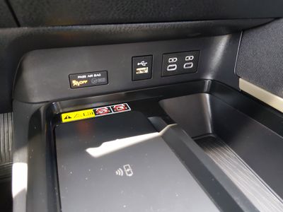 2025 Toyota Camry — photo 19 view