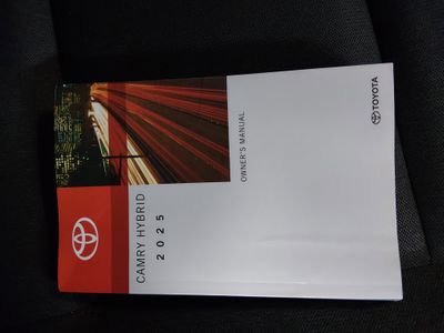 2025 Toyota Camry — photo 16 view