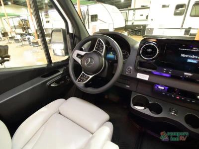 2025 Grech RV Turismo-ion AWD — photo 31 view