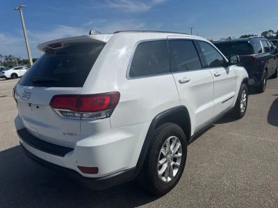 2022 Jeep Grand Cherokee WK — interior view