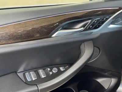 2025 BMW X4 — photo 9 view