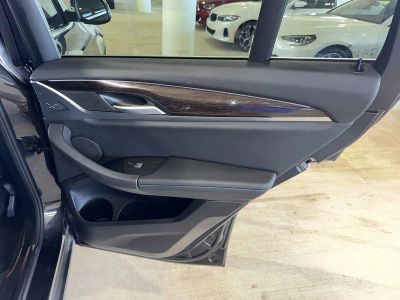 2025 BMW X4 — photo 8 view