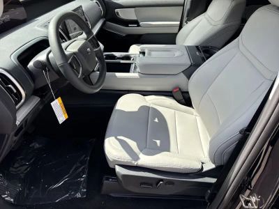 2026 Ford Expedition - Photo 9