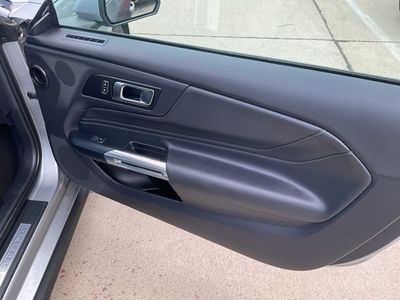 2024 Ford Mustang - Photo 6