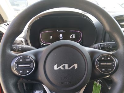 2024 Kia Soul - Photo 12