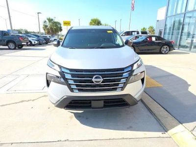 2024 Nissan Rogue — photo 9 view