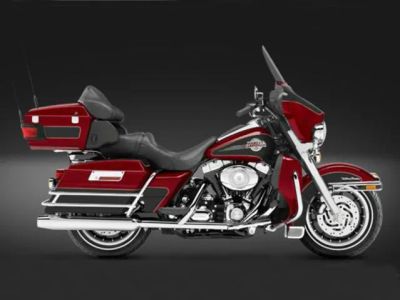 2007 Harley-Davidson® FLHTCU - Electra Glide® Ultra Classic — front three-quarter view