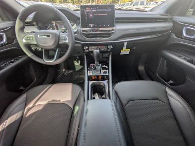 2026 Jeep Compass — photo 13 view