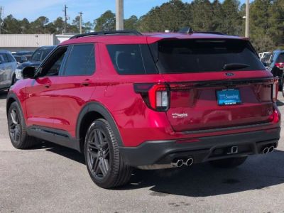 2025 Ford Explorer - Photo 3