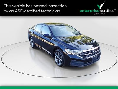 2024 Volkswagen Jetta SE Auto — front three-quarter view