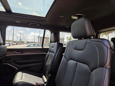 2026 Jeep Grand Cherokee L — photo 8 view