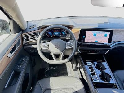 2026 Volkswagen Atlas — photo 17 view
