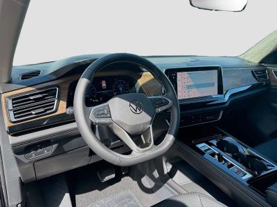 2026 Volkswagen Atlas — photo 9 view