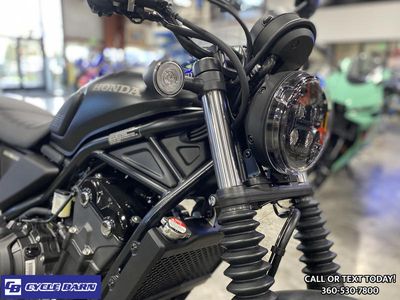 2025 Honda SCL500 - Photo 5