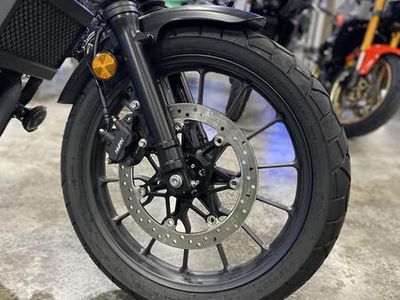 2025 Honda SCL500 - Photo 14