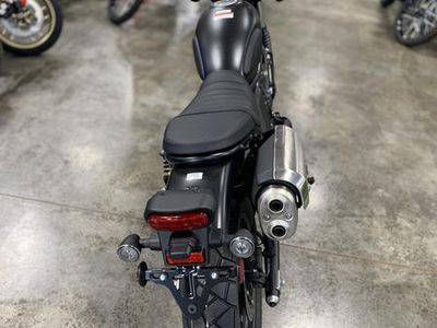 2025 Honda SCL500 - Photo 11