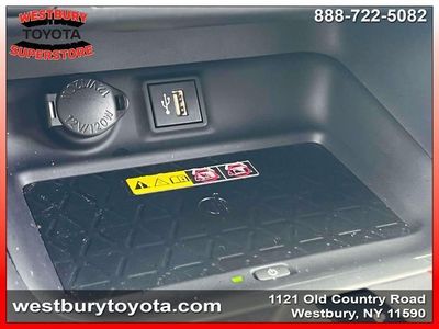 2024 Toyota RAV4 Prime - Photo 32