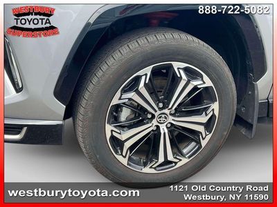 2024 Toyota RAV4 Prime - Photo 13