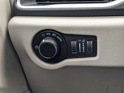 2023 Chrysler Voyager — photo 24 view