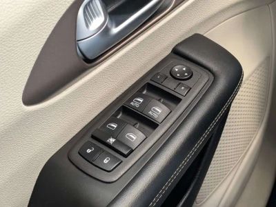 2023 Chrysler Voyager — photo 23 view