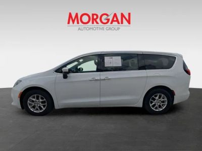 2023 Chrysler Voyager — photo 7 view