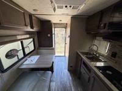 2022 Sunset Park RV Sunset Park RV Sun Lite — photo 10 view