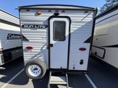 2022 Sunset Park RV Sunset Park RV Sun Lite — interior view
