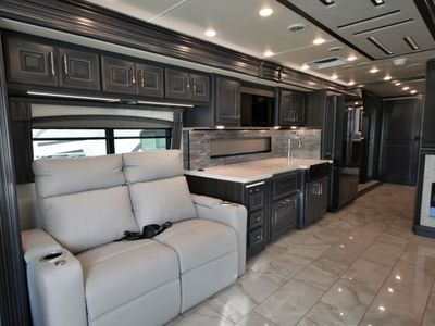 2026 Fleetwood DISCOVERY LXE - Photo 7