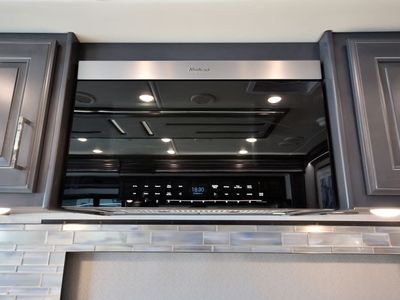 2026 Fleetwood DISCOVERY LXE - Photo 12