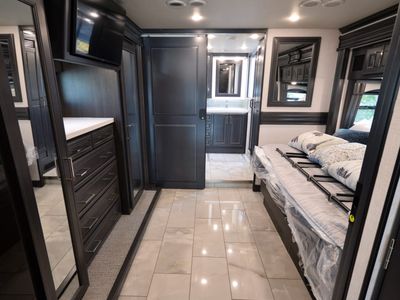 2026 Fleetwood DISCOVERY LXE - Photo 24